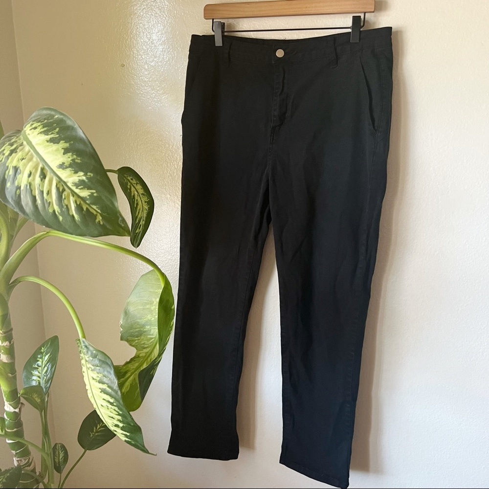 Hot Topic | Straight Leg Pants